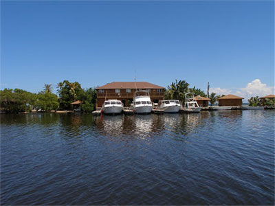 Laguna Beach Resort Utila Kültér fotó